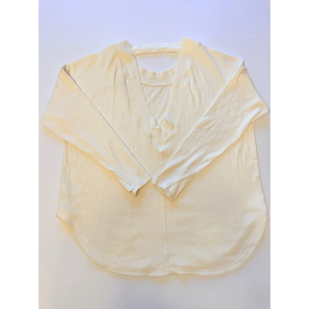 Athleta Cream Colored V Back Long Sleeve Sweater Size Extra Large XL Women's